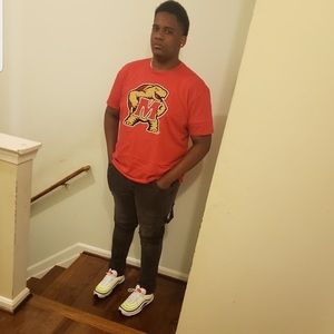 Meet your Posher, Akeem